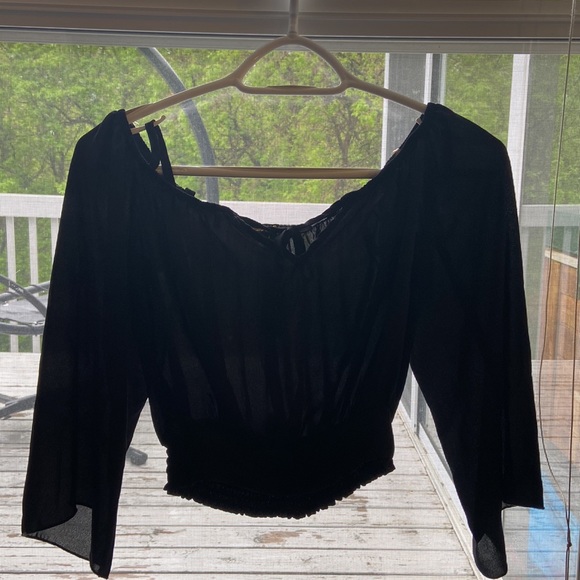 revamp black flowy off the shoulder long sleeve shirt size:small - Picture 2 of 4